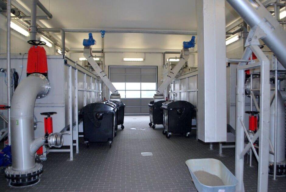 Redundancy in perfection Redundancy in perfection