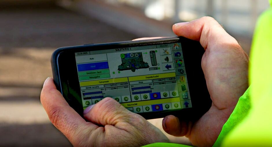 Mirroring of the user interface to a mobile phone or tablet