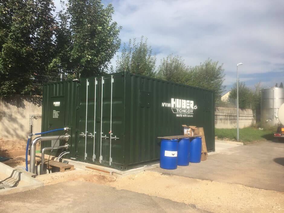 HUBER plant technology in container design –
flotation or sludge dewatering units without
construction work – ready for immediate use.