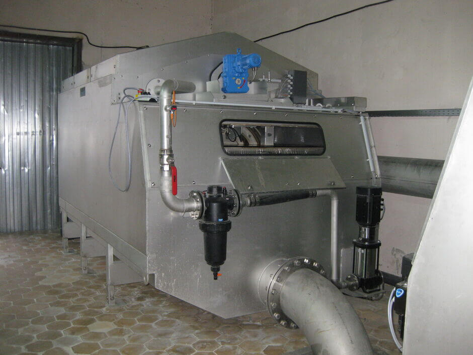 HUBER Disc Filter RoDisc® for final separation of finest solids from the treated wastewater of a brewery.