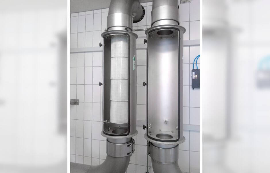 Maintenance opening for easy replacement of the HEPA filter Maintenance opening for easy replacement of the HEPA filter