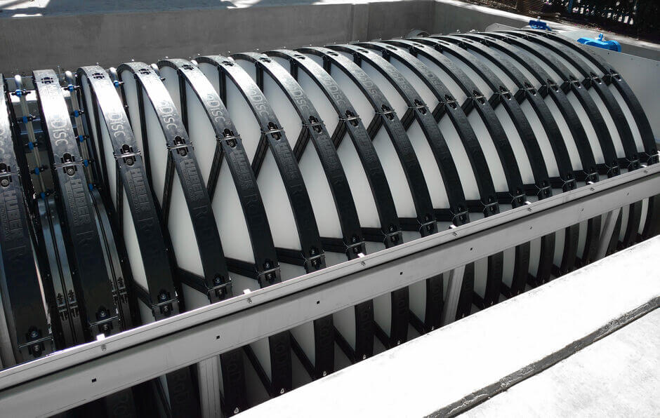 Microscreening in drinking water treatment with the HUBER Disc Filter RoDisc®.