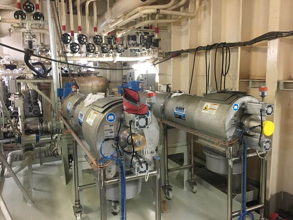 Parallel installation of two HUBER STRAINPRESS® contaminant separators on a cruise ship.