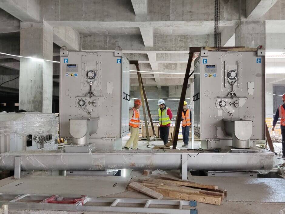 Installation of HUBER Belt Screens CenterMax® for solids separation upstream of a membrane activated treatment plant Installation of HUBER Belt Screens CenterMax® for solids separation upstream of a membrane activated treatment plant