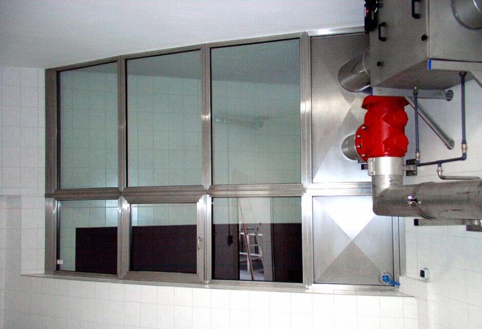 Ready-to-install, thermally insulated HUBER windows with special stainless steel profile Ready-to-install, thermally insulated HUBER windows with special stainless steel profile