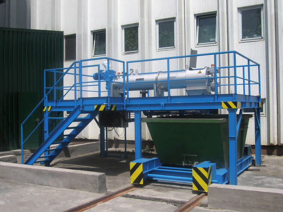 Instalação externa de um purificador de lamas HUBER STRAINPRESS® 290 Instalação externa de um purificador de lamas HUBER STRAINPRESS® 290