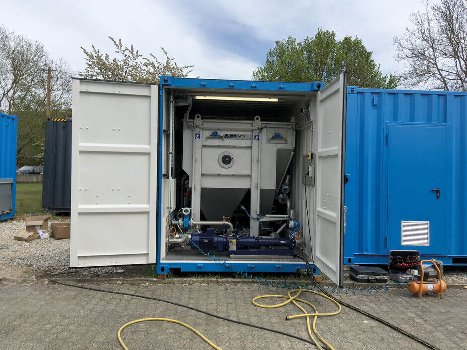 HUBER plant technology in container design –
flotation or sludge dewatering units without
construction work – ready for immediate use.
