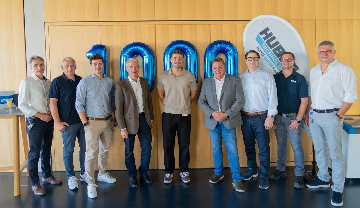 26-08-1000-mitarbeiter 26-08-1000-mitarbeiter