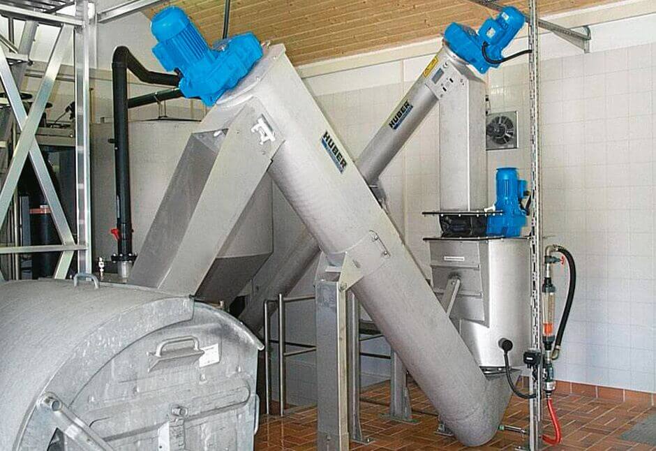 The HUBER Grit Washer RoSF4 T washes the classified grit from a HUBER Circular Grit Trap HRSF The HUBER Grit Washer RoSF4 T washes the classified grit from a HUBER Circular Grit Trap HRSF