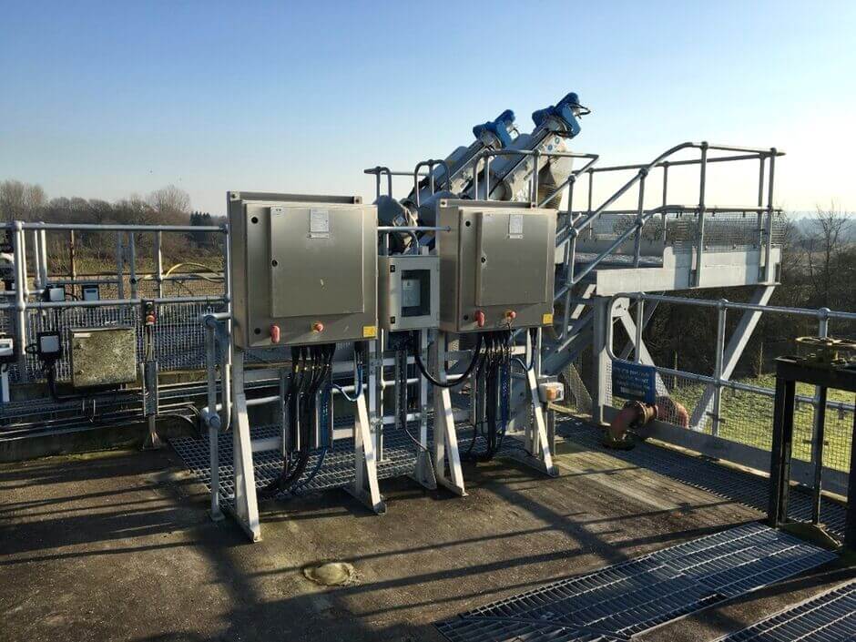 Inlet screen upgrade at Pulborough STW with two HUBER Micro Strainer ROTAMAT® Ro9 / 700 Inlet screen upgrade at Pulborough STW with two HUBER Micro Strainer ROTAMAT® Ro9 / 700