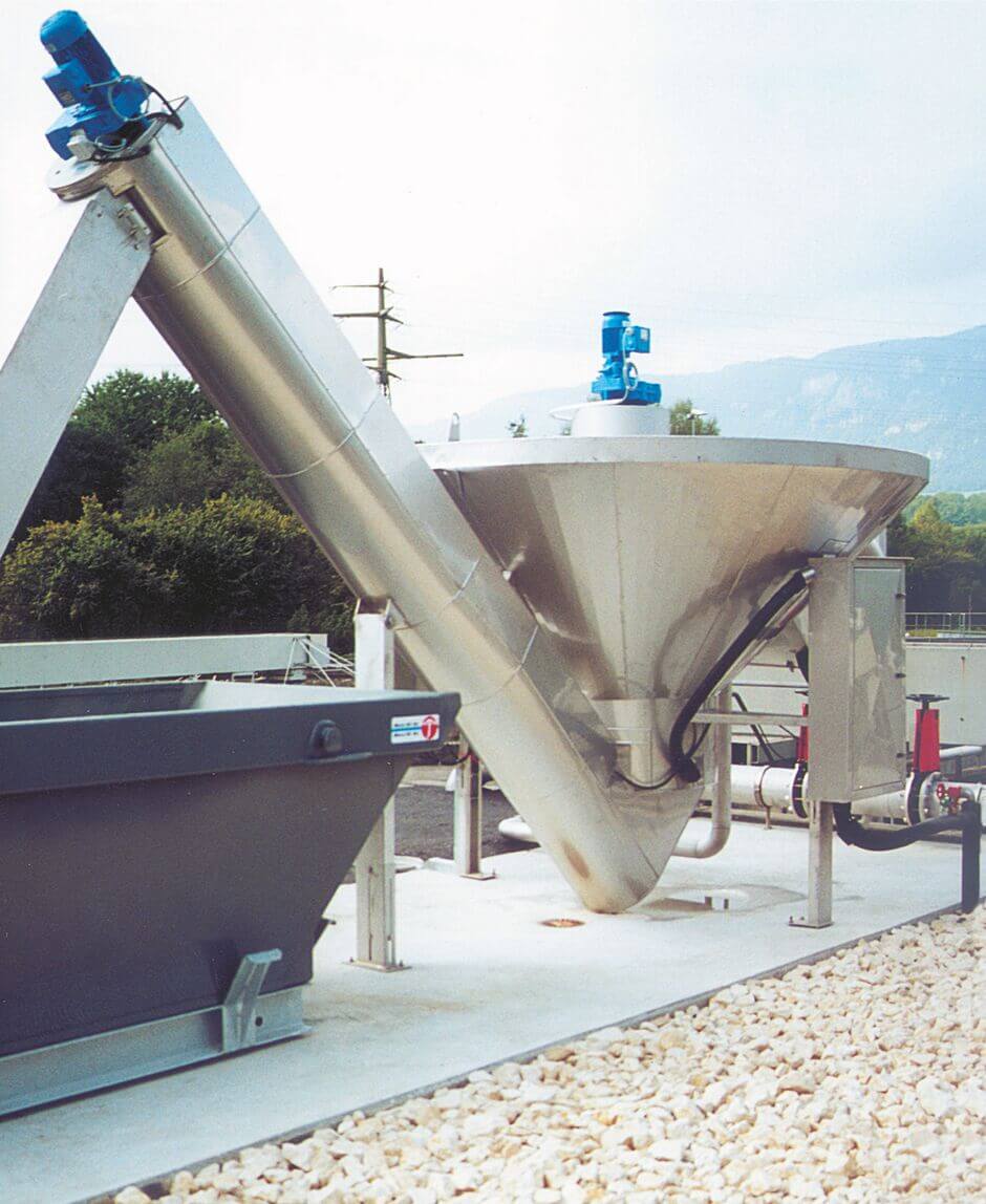Innovative technology: HUBER Coanda Grit Washer RoSF4 size III with frost protection for outdoor installation Innovative technology: HUBER Coanda Grit Washer RoSF4 size III with frost protection for outdoor installation
