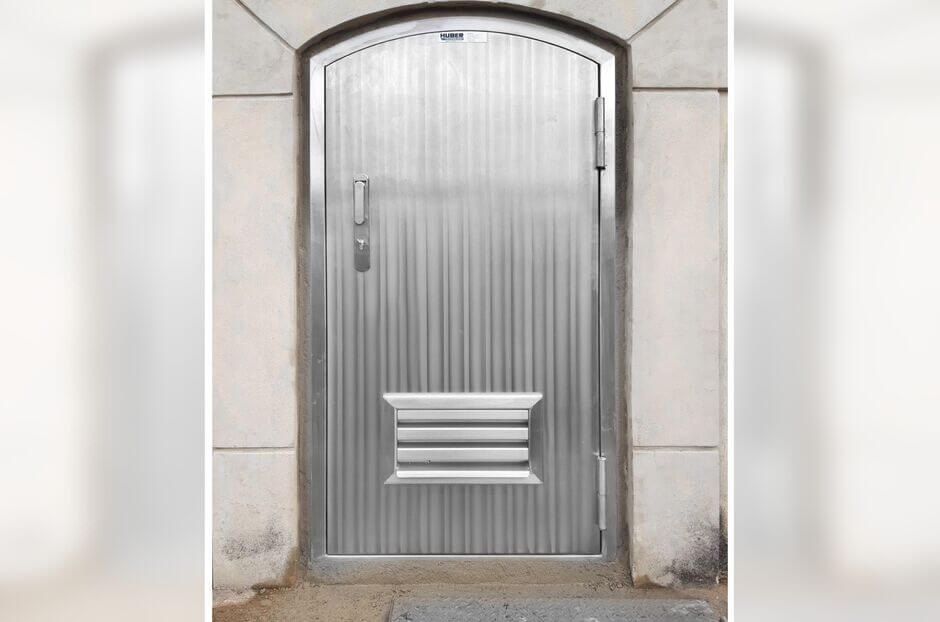 Porta arqueada, folha única Porta arqueada, folha única