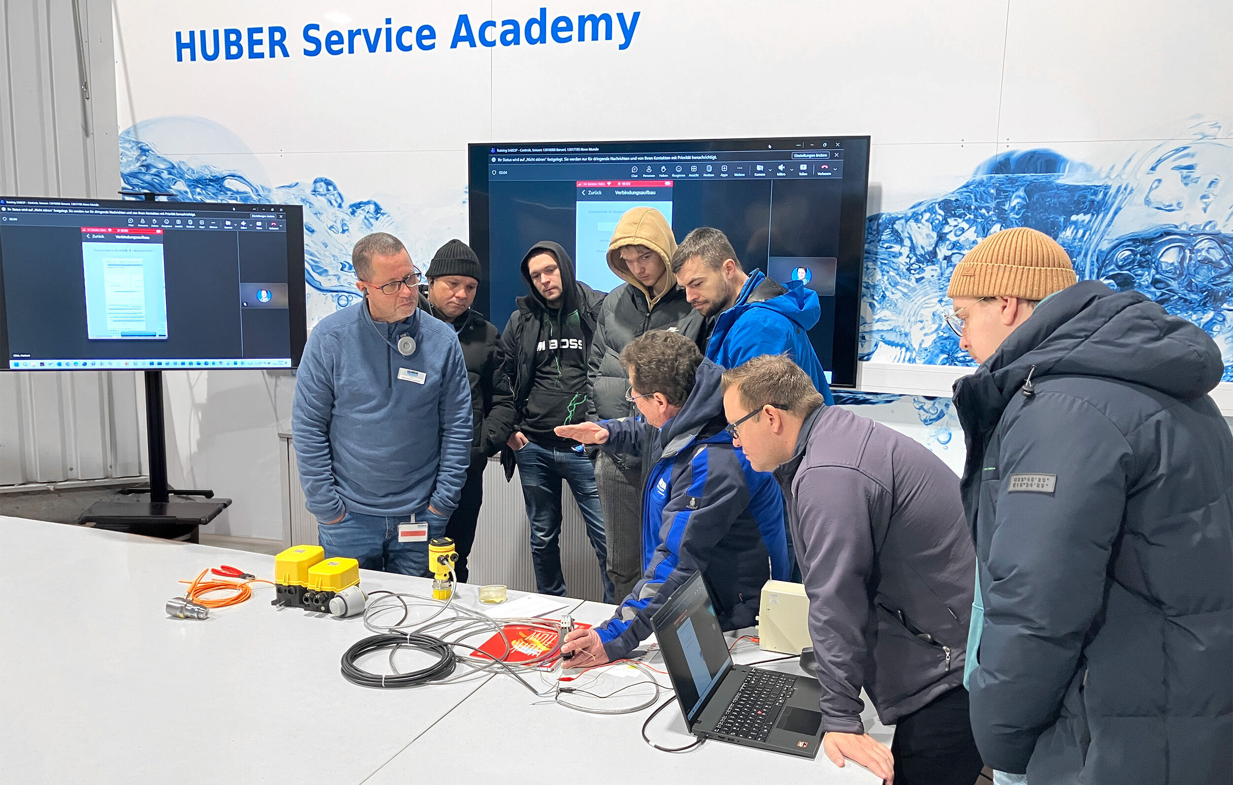 Übungsbeispiel: Umgang mit Vermessungs- und Nivelliergeräten