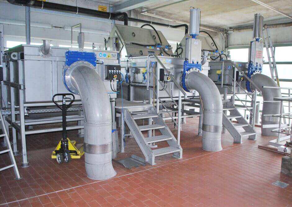 HUBER Fine Screen STEP SCREEN® SSF, tank installation with up to 300 l/s per machine HUBER Fine Screen STEP SCREEN® SSF, tank installation with up to 300 l/s per machine