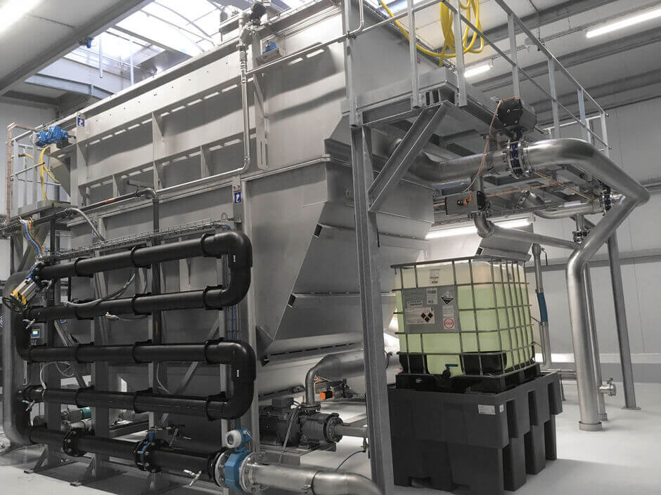 Greases and other dissolved and undissolved substances are separated with the HUBER Dissolved Air Flotation HDF. Greases and other dissolved and undissolved substances are separated with the HUBER Dissolved Air Flotation HDF.