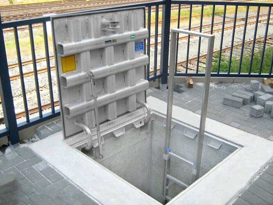 HUBER collapsible hand post entrance aid with double handle EH VSD HUBER collapsible hand post entrance aid with double handle EH VSD