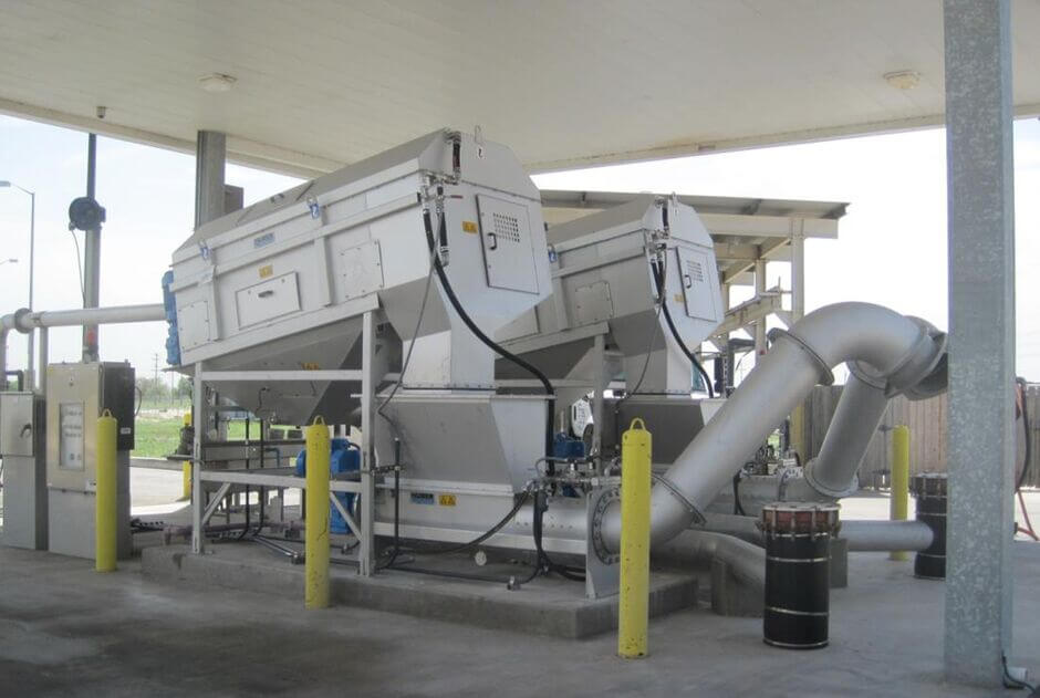 Abtrennen und Auswaschen aller Grobstoffe > 10 mm Auswaschen und Abtrennen aller Grobstoffe > 10 mm mit der HUBER Waschtrommel