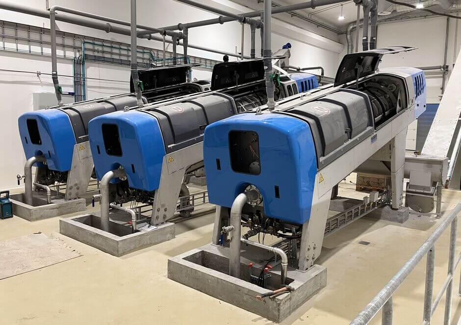 3x Q-PRESS® 620.2 zur Fäkalschlammentwässerung 3x Q-PRESS® 620.2 zur Fäkalschlammentwässerung