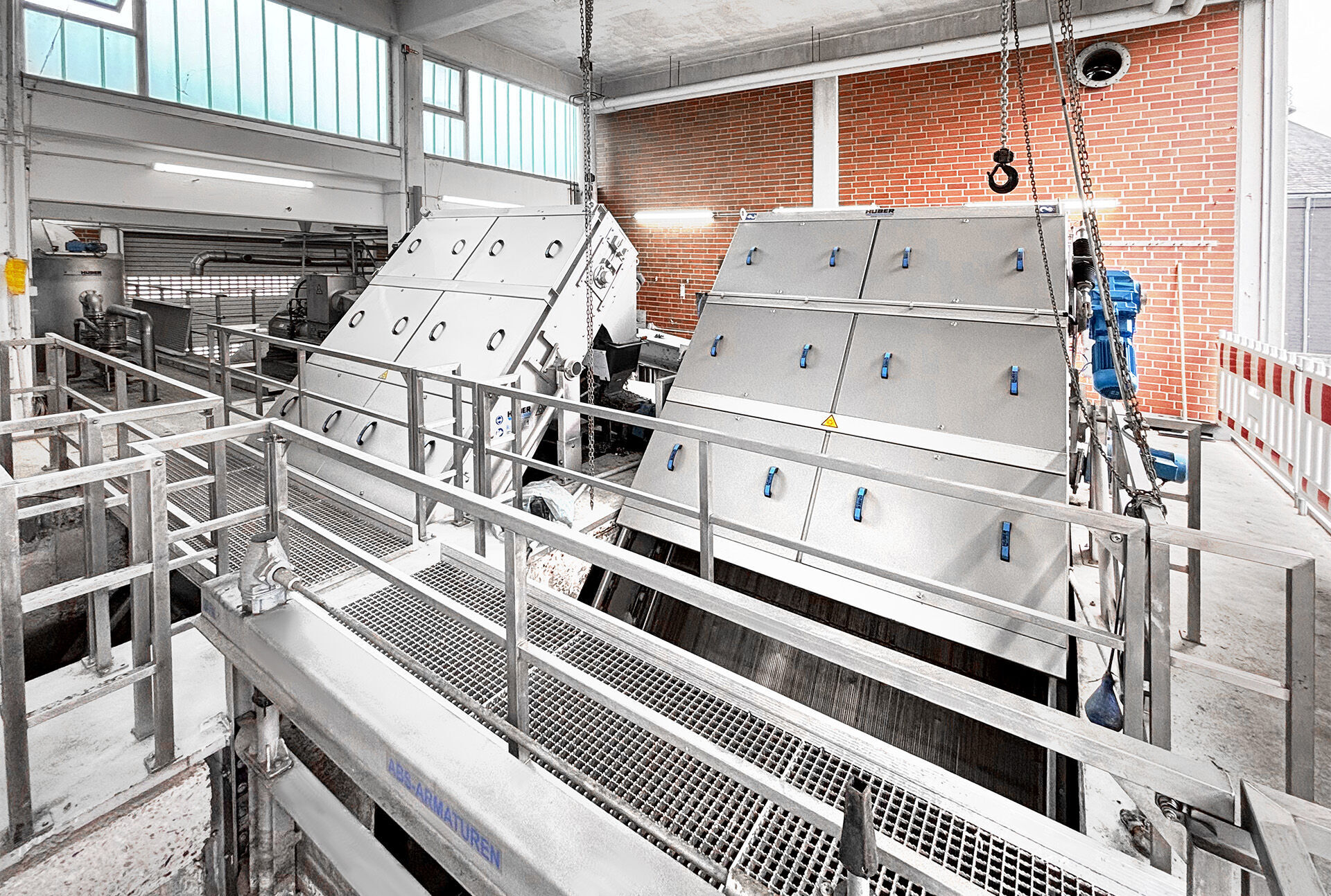 With its investment in the new HUBER Multi-Rake Bar Screen RakeMax® J, the Detmold wastewater treatment plant ensures efficient and sustainable wastewater treatment