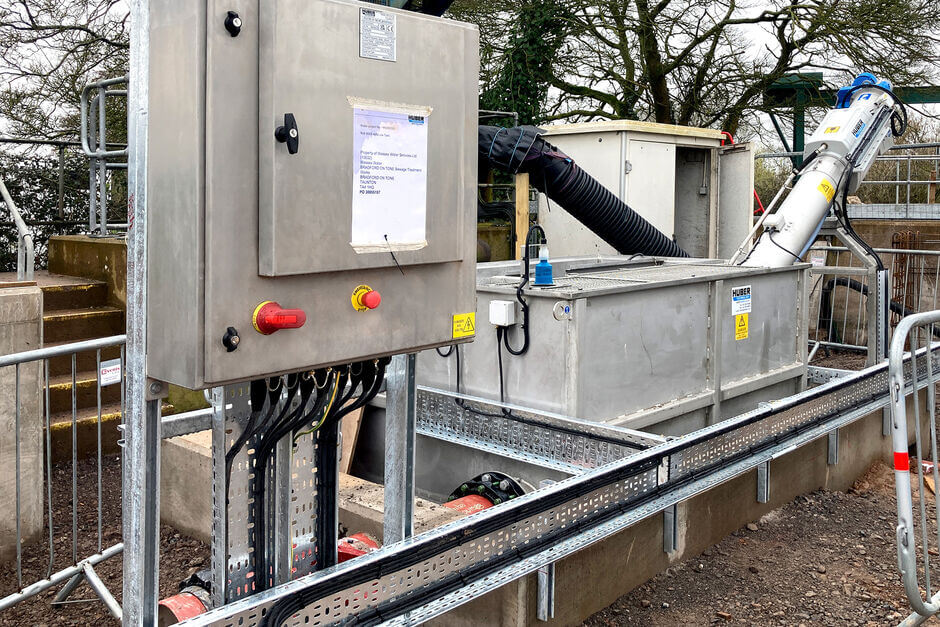 HUBER Micro Strainer ROTAMAT® Ro9 installation at Bradford-on-Tone HUBER Micro Strainer ROTAMAT® Ro9 installation at Bradford-on-Tone