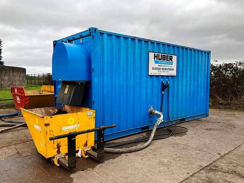Container system with HUBER Screw Press Q-PRESS® for sludge dewatering trials at HUBER Technology UK Container system with HUBER Screw Press Q-PRESS® for sludge dewatering trials at HUBER Technology UK