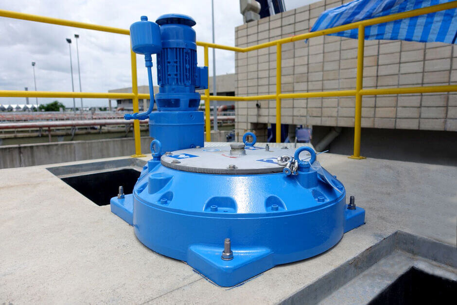 Reliable bull gear drive for the stirrer with airlift Reliable bull gear drive for the stirrer with airlift