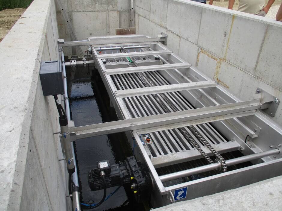 HUBER Heat Exchanger RoWin C installed in a channel.