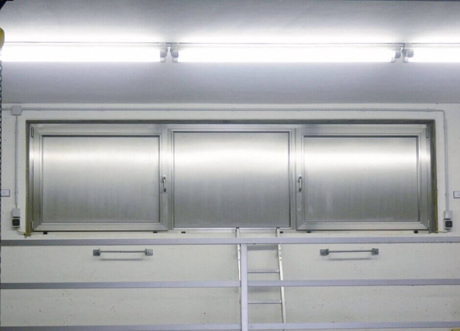 Window with thermo glass and reversible hinged frame F4 Window with thermo glass and reversible hinged frame F4