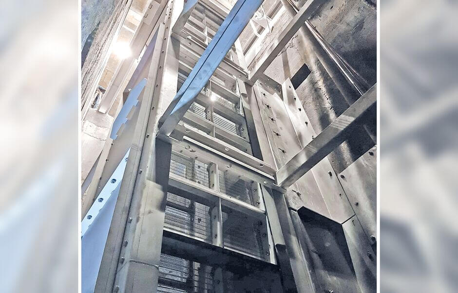 HUBER Band Screen CenterMax® Star for narrow and deep channels HUBER Band Screen CenterMax® Star for narrow and deep channels