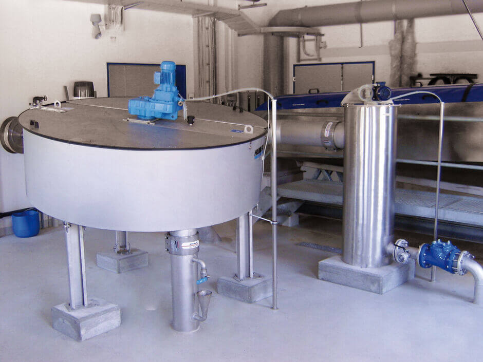 HUBER Disc Thickener S-DISC size 2 with preceding flocculation reactor HUBER Disc Thickener S-DISC size 2 with preceding flocculation reactor