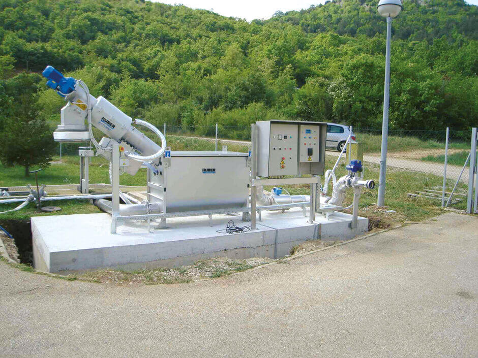 HUBER Sludge Accpetance Plant ROTAMAT® Ro3.1 with HUBER Fine Screen ROTAMAT® Ro1 HUBER Sludge Accpetance Plant ROTAMAT® Ro3.1 with HUBER Fine Screen ROTAMAT® Ro1