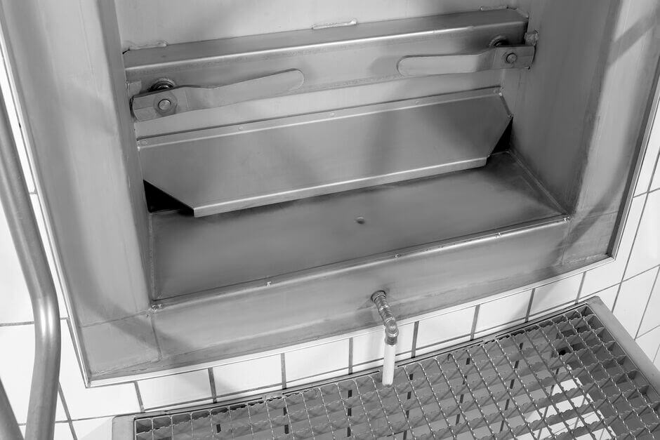 HUBER pressure-tight door TT7 with optional condensation water drain HUBER pressure-tight door TT7 with optional condensation water drain