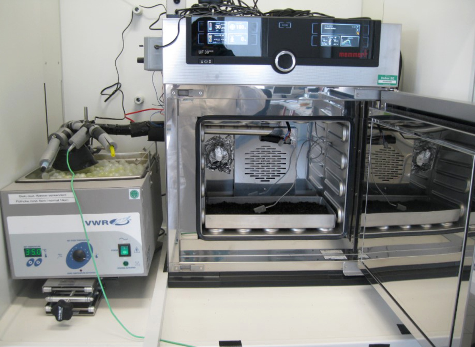 Modified cabinet dryer for exhaust air measurement with Dräger tubes Modified cabinet dryer for exhaust air measurement with Dräger tubes