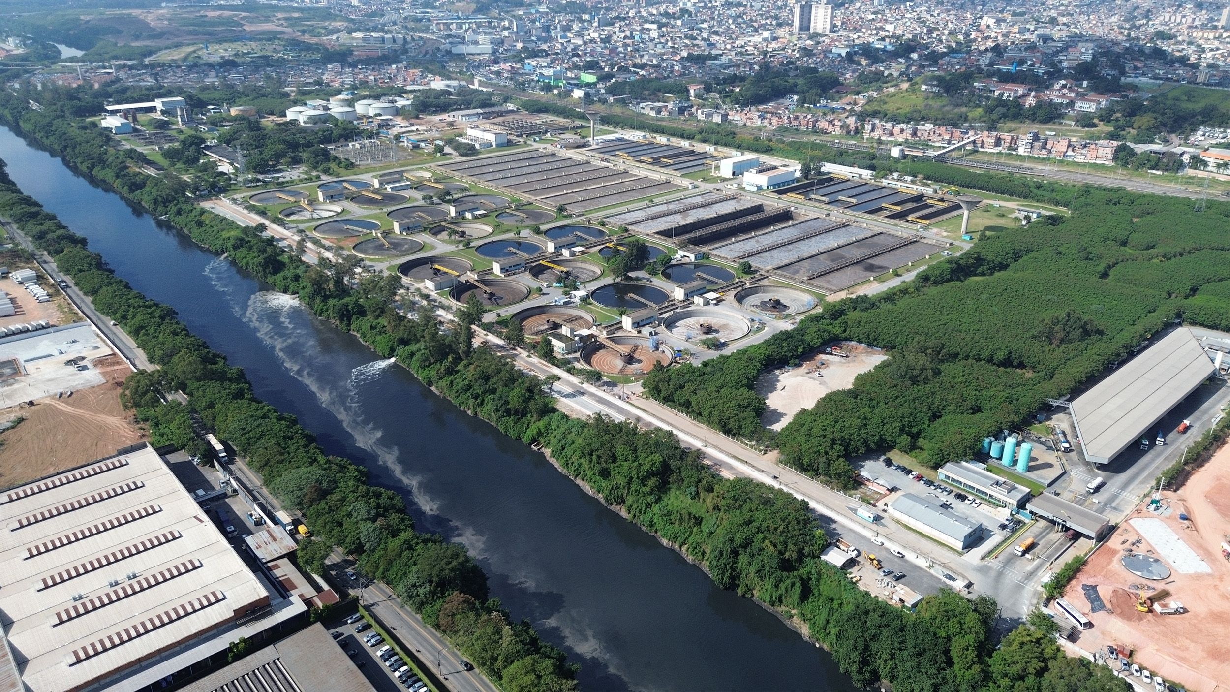 The largest wastewater treatment plant in South America: The wastewater capacity of ETE Barueri in the greater São Paulo area will be increased from the current 16 m³/s to a capacity of 22.5 m³/s and a maximum of 34 m³/s.