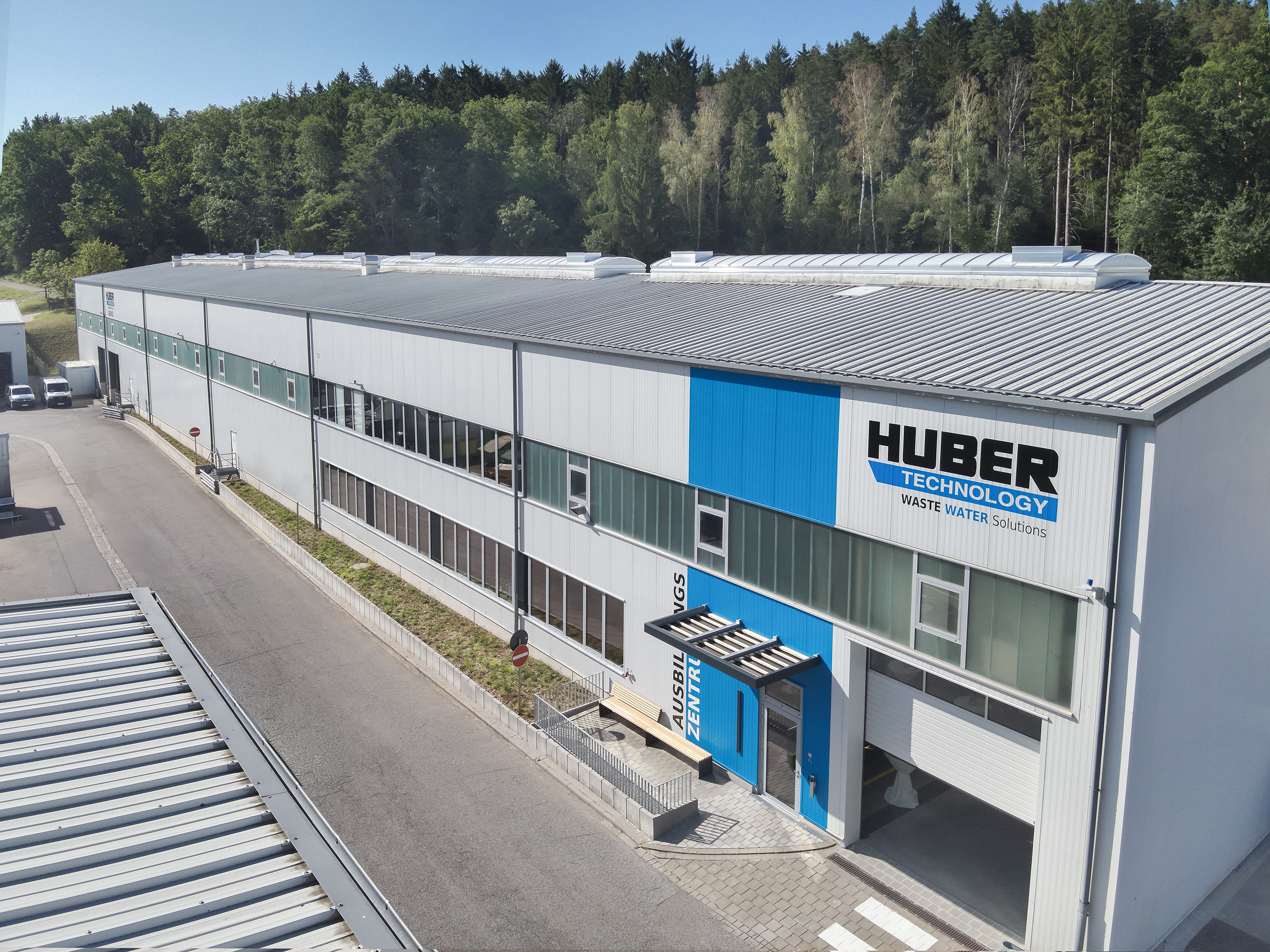 26-07-einweihung-ausbildungszentrum-03