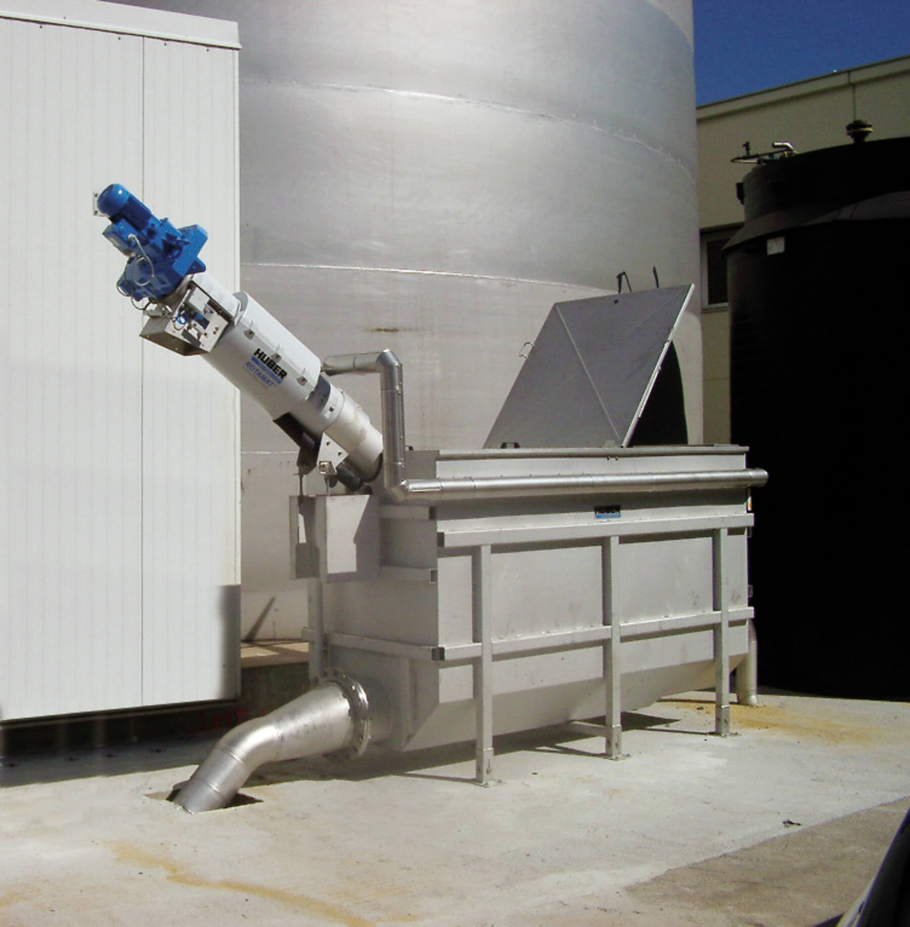 HUBER Fine Screen ROTAMAT® Ro1 in a tank HUBER Fine Screen ROTAMAT® Ro1 in a tank