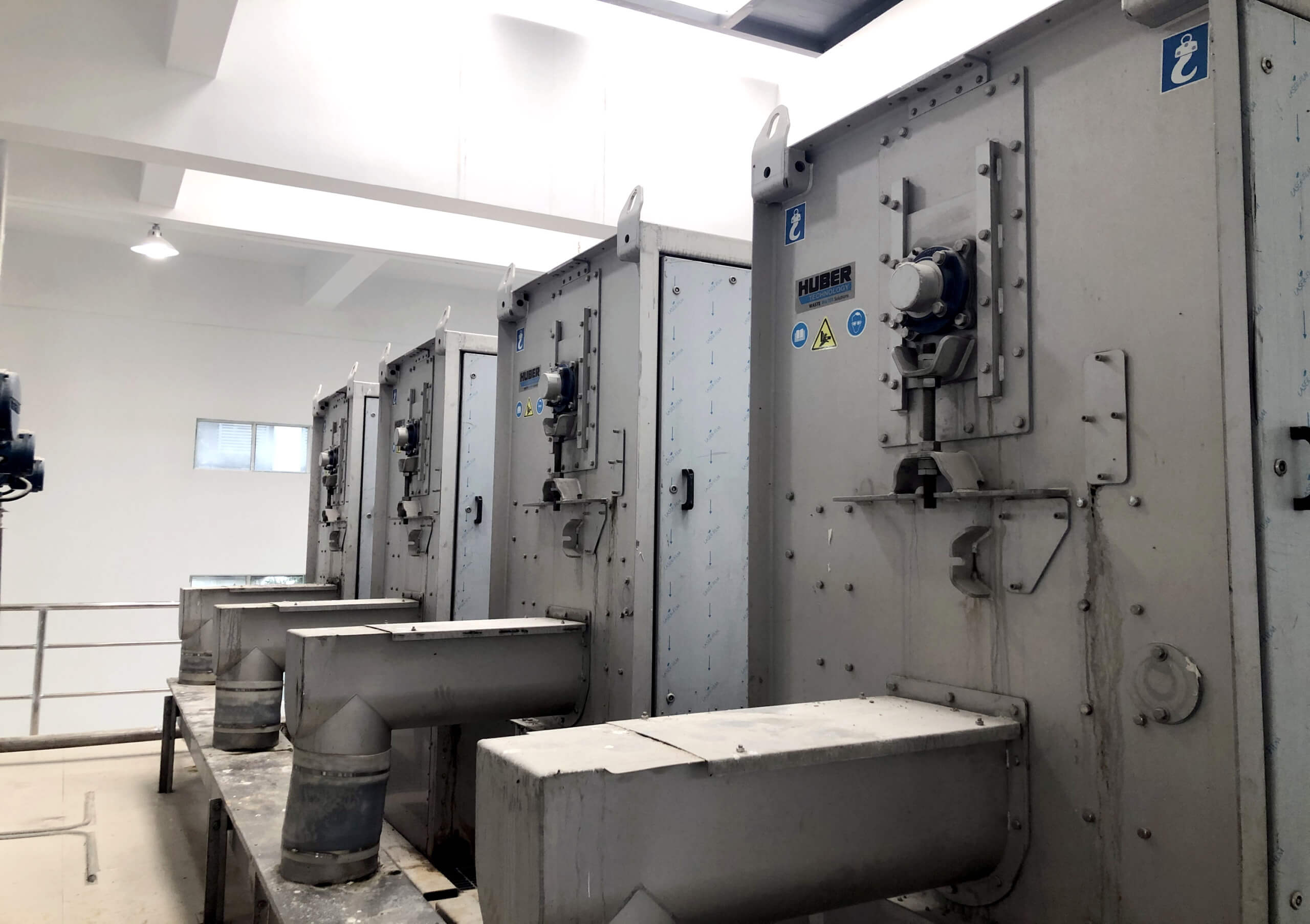 HUBER Band Screen CenterMax® Star with discharge of separated solids via gravity line HUBER Band Screen CenterMax® Star with discharge of separated solids via gravity line