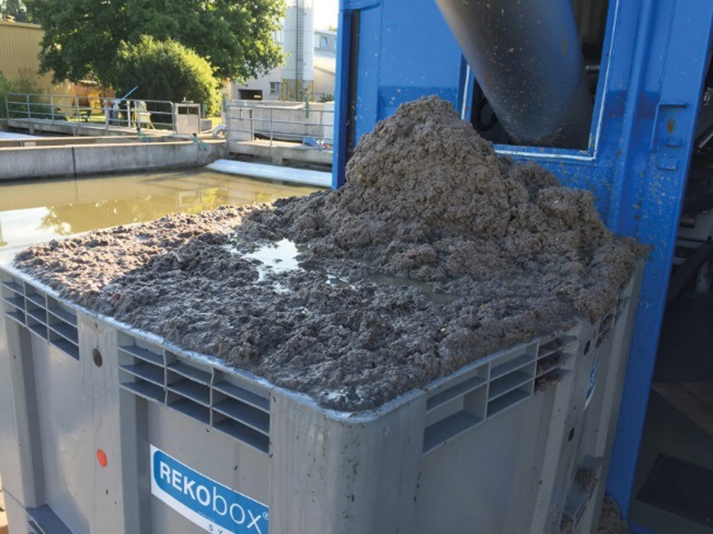 Screenings separated by the HUBER Drum Screen LIQUID mesh: The load to be handled in the biological treatment stage is reduced and more gas can be produced in the digester Screenings separated by the HUBER Drum Screen LIQUID mesh: The load to be handled in the biological treatment stage is reduced and more gas can be produced in the digester