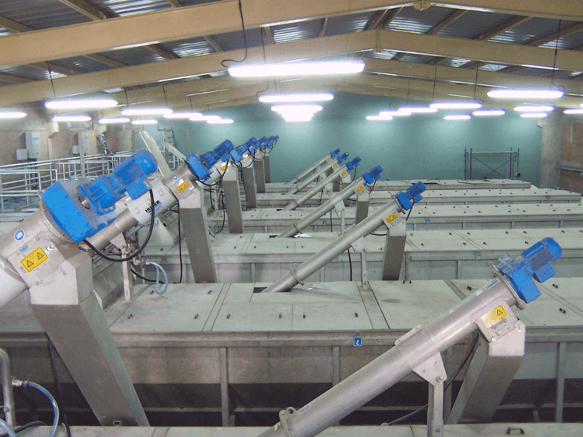HUBER Complete Plants ROTAMAT® Ro5 combine screening and grit separation in one unit. 6x HUBER Complete Plants ROTAMAT® Ro5 with 160 l/s each