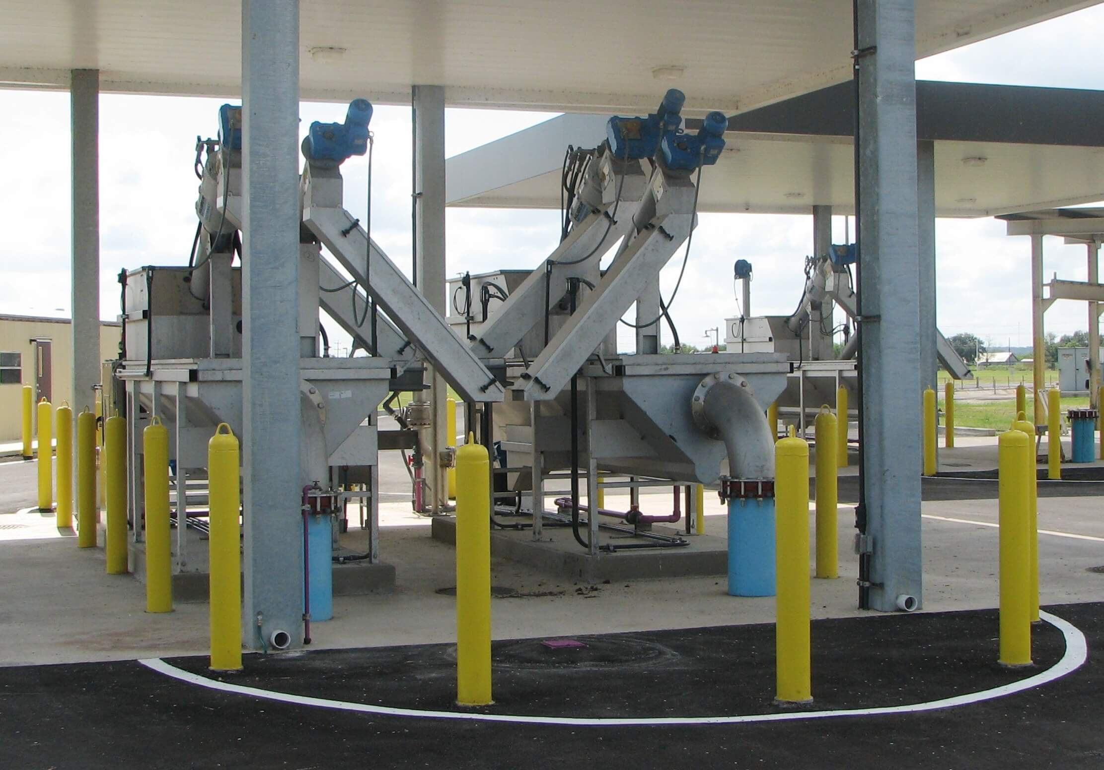 Redundant, unaerated HUBER Complete Plant ROTAMAT® Ro5 Redundant, unaerated HUBER Complete Plant ROTAMAT® Ro5