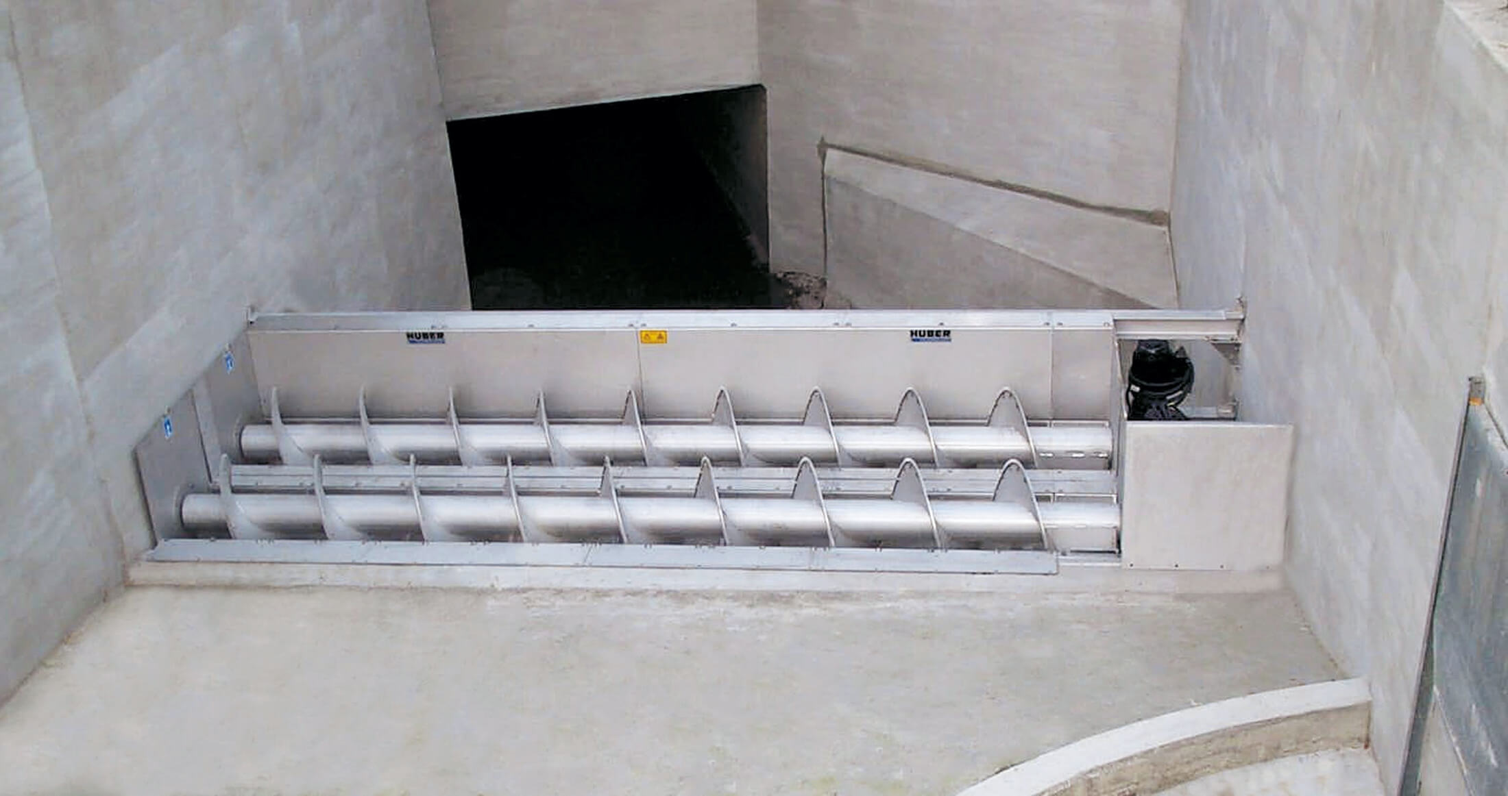 Two HUBER Storm Screens ROTAMAT® RoK1 arranged in series to increase throughput capacity.