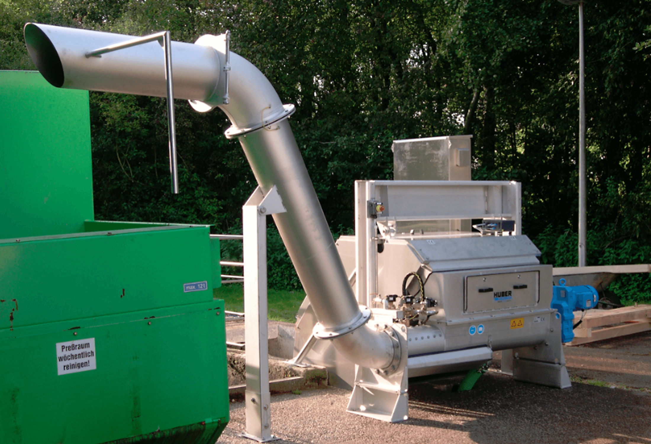 HUBER Screenings Wash Press WAP® typical combination with a HUBER STEP SCREEN® HUBER Screenings Wash Press WAP® typical combination with a HUBER STEP SCREEN®
