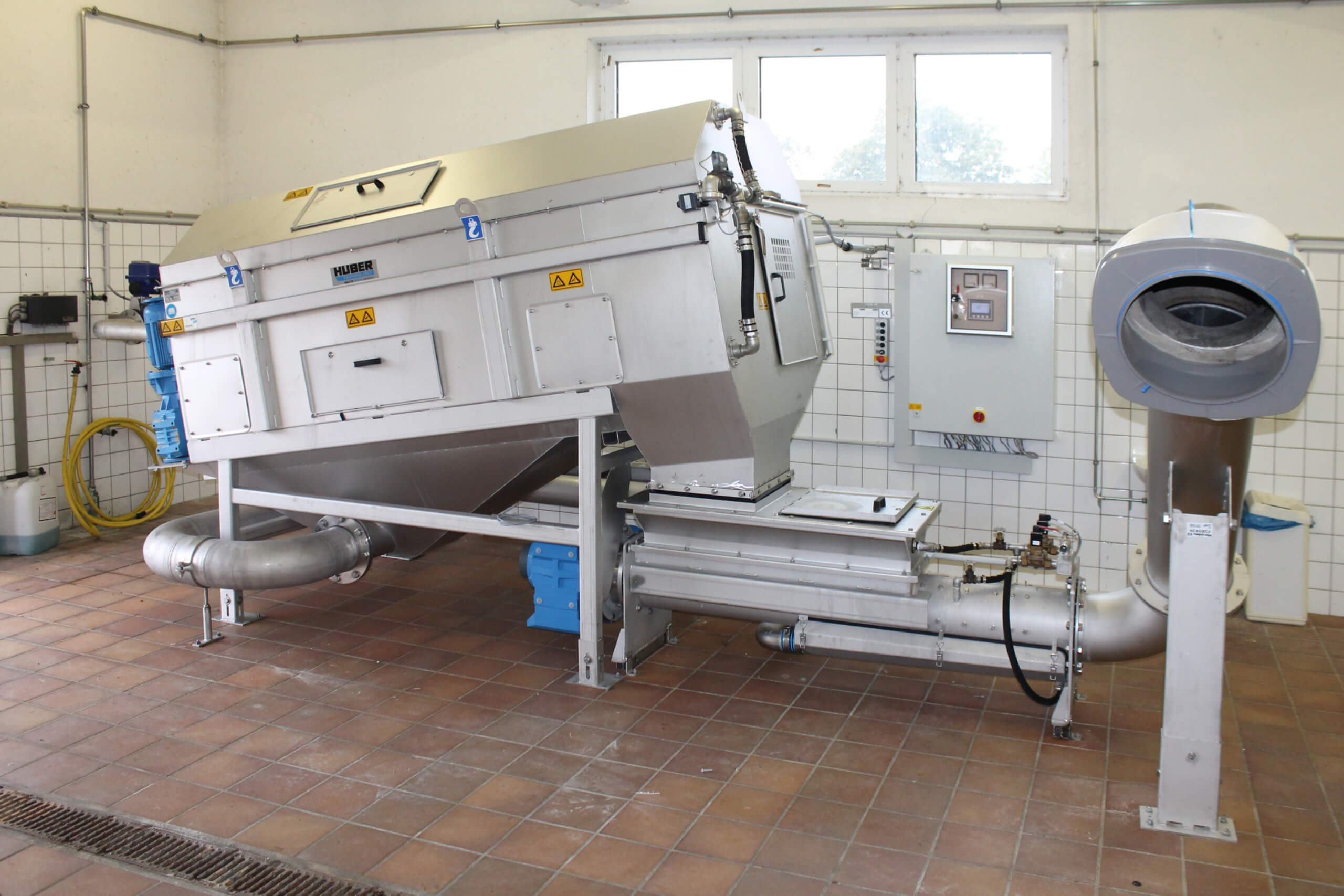 HUBER Sludge Acceptance Plant RoFAS in combination with HUBER Screenings Wash Press WAP® HUBER Sludge Acceptance Plant RoFAS in combination with HUBER Screenings Wash Press WAP®