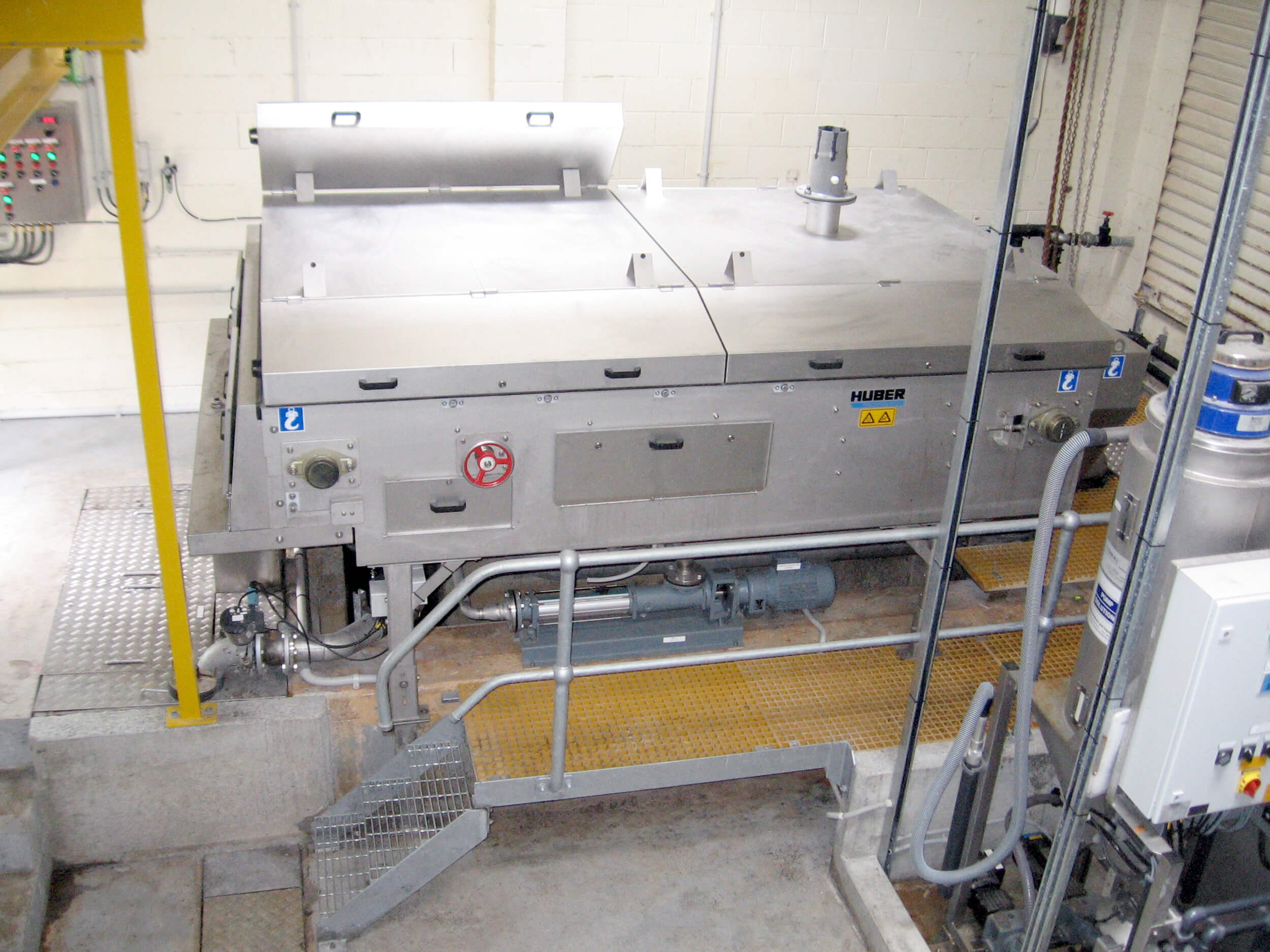 HUBER Belt Thickener DrainBelt with big inspection openings to facilitate maintenance