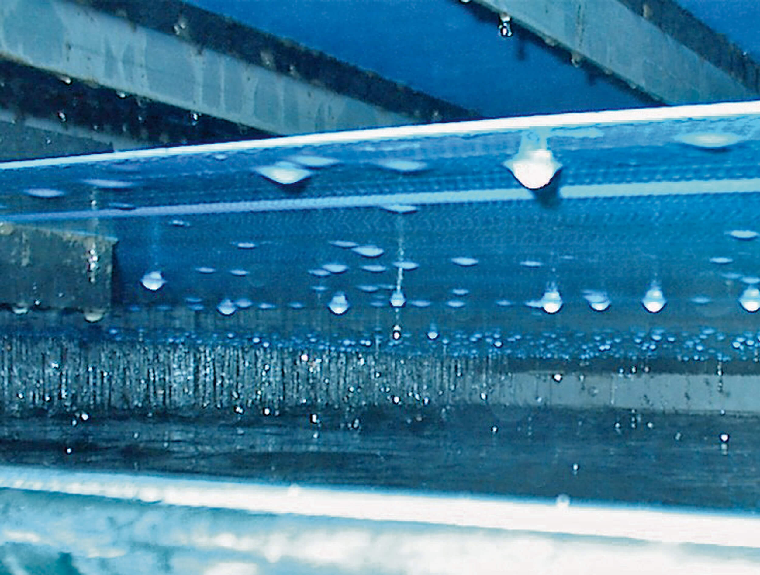 View into the filtrate chamber View into the filtrate chamber