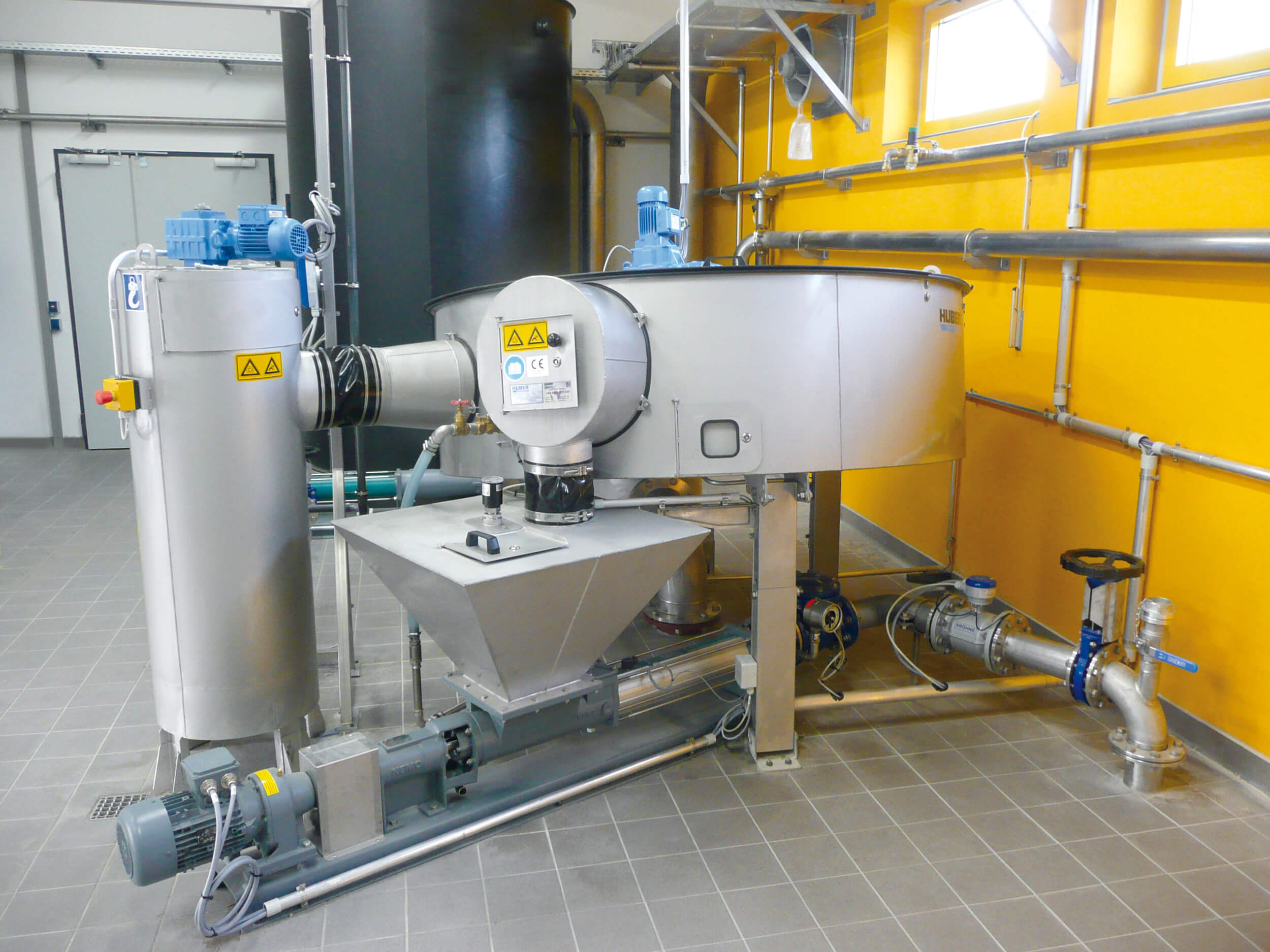 HUBER Disc Thickener S-DISC designed to thicken 35 m³/h HUBER Disc Thickener S-DISC designed to thicken 35 m³/h