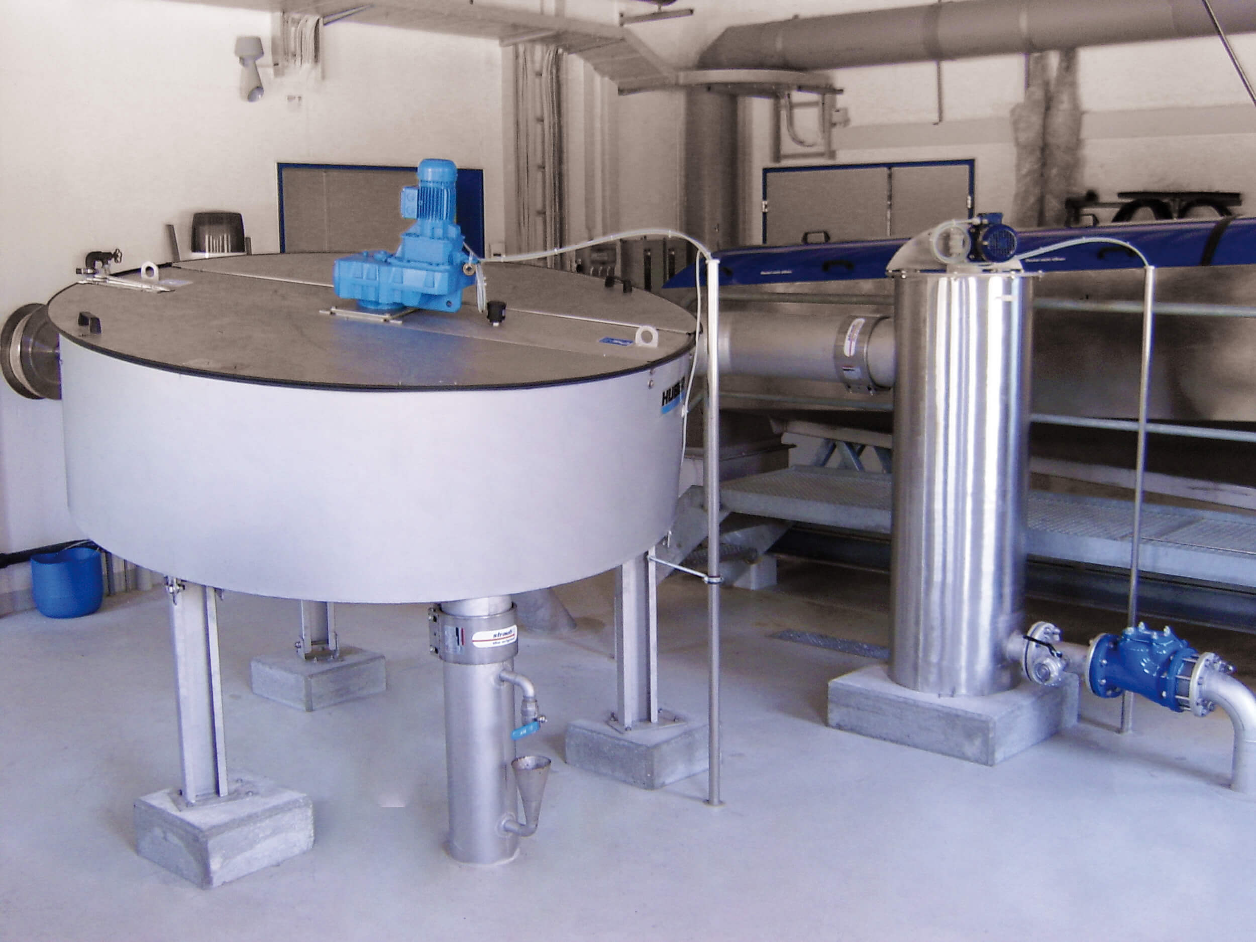 HUBER Disc Thickener S-DISC size 2 with preceding flocculation reactor HUBER Disc Thickener S-DISC size 2 with preceding flocculation reactor