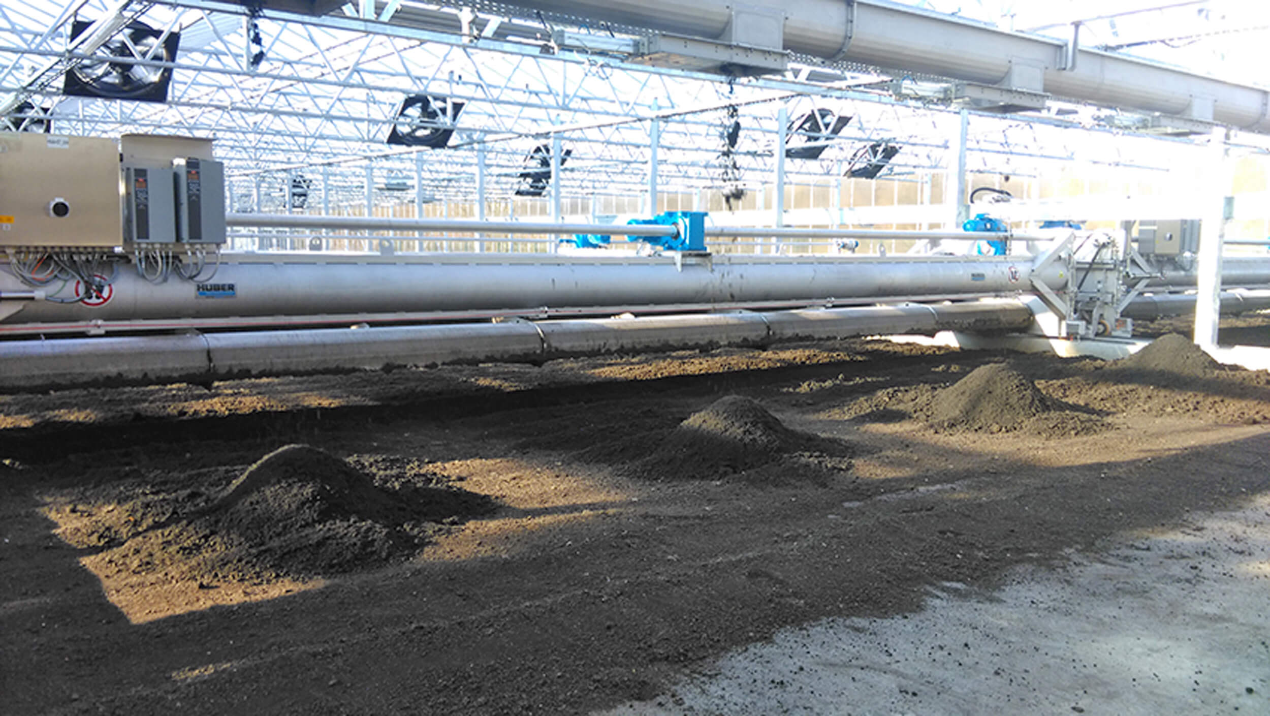 Automated sludge feeding with screw conveyors Automated sludge feeding with screw conveyors