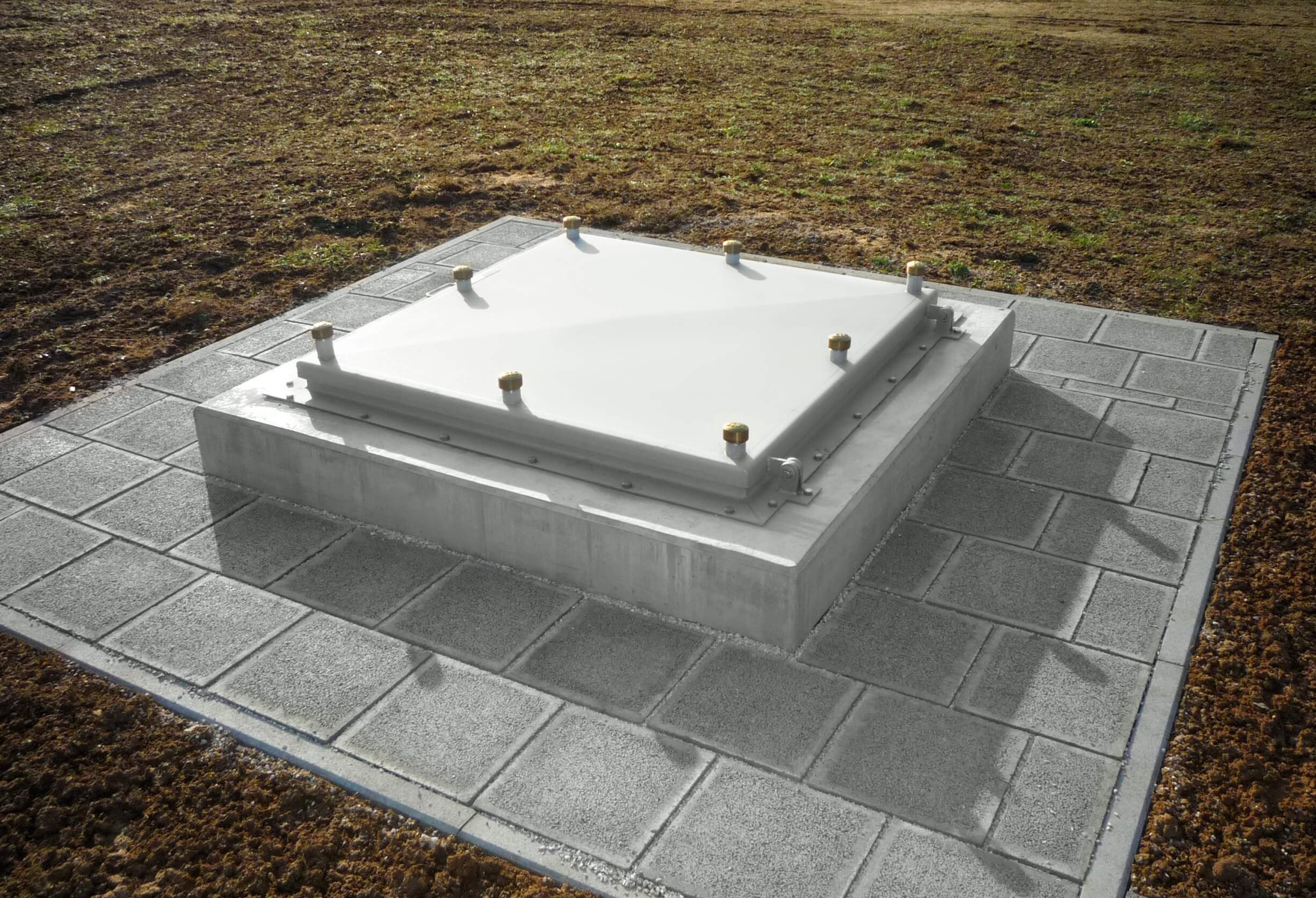 HUBER Schachtabdeckung SD5, überflutungssicher, rechteckig HUBER Schachtabdeckung SD5, 5 m Wassersäule