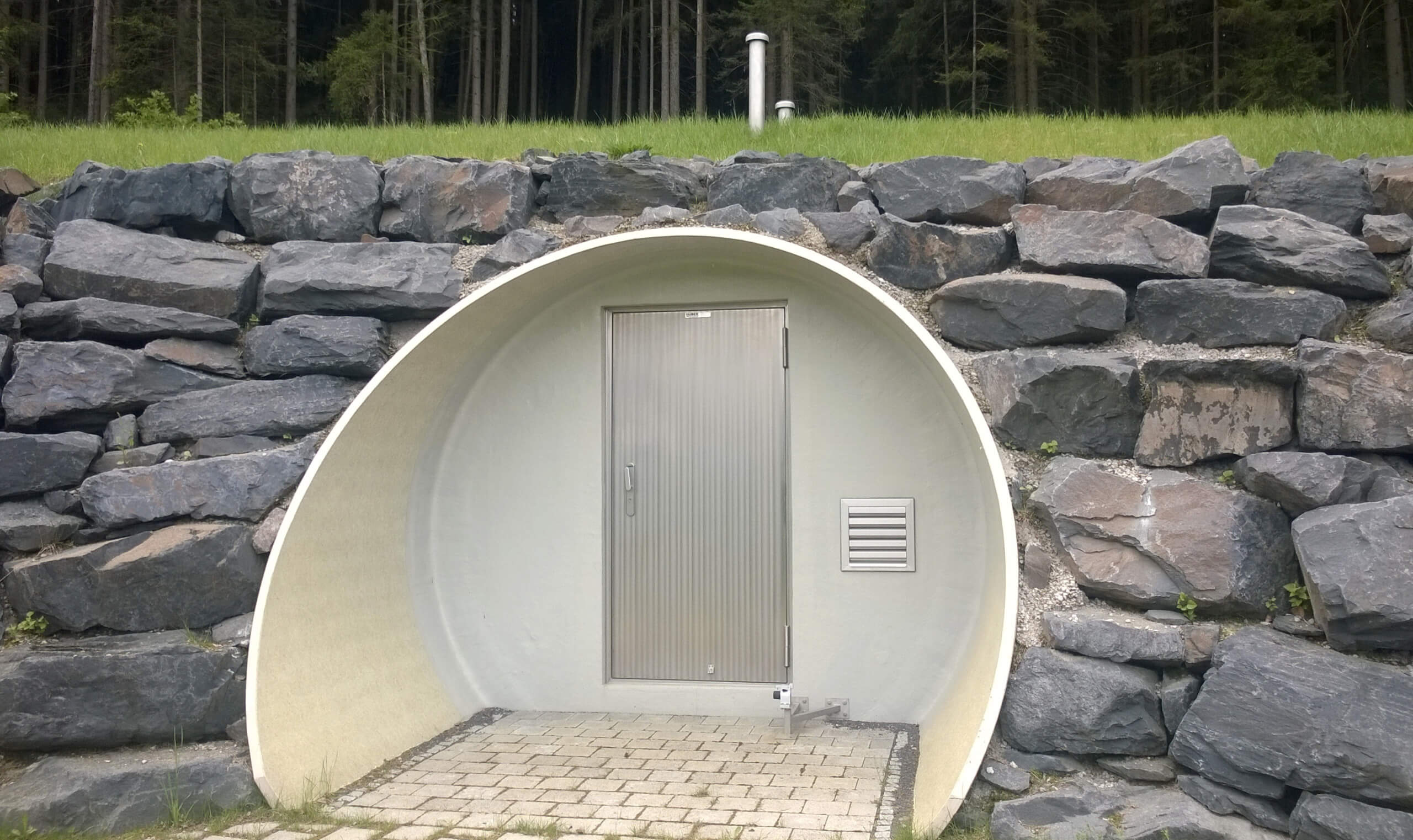 HUBER Siucherheitstüren Einflügelige HUBER Sicherheitstür TT2.1/RC3 für eine Trinkwasserinstallation